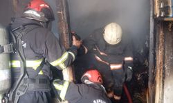 Şanlıurfa'da yangın, bir kişi dumandan etkilendi