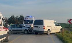 Tekirdağ'da otomobille hafif ticari araç çarpıştı: 7 yaralı