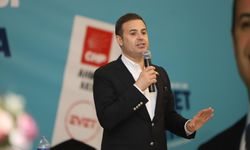 Balıkesir'de seçim heyecanı: CHP adayı Ahmet Akın önde gidiyor