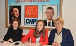 CHP Şehzadeler Adayı Gülşah Durbay 'Eşitlik Politika Belgesi'ni imzaladı