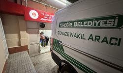 Adana'da elektrikli bisikletten düşen hamile kadın otobüsün altında kalarak yaşamını yitirdi