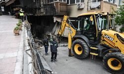 Beşiktaş'ta yanan binada çalışmalar sürüyor
