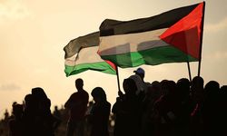 Filistin Kızılayı: İsrail'in Gazze'ye düzenlediği saldırılarda 15 bin 103 çocuk öldü