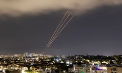 Pentagon'dan İran'ın İsrail saldırısına ilişkin açıklama: 81 İHA, en az 6 balistik füze...