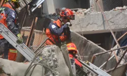 Deprem nedeniyle taş ocaklarında 70 işçi mahsur kaldı