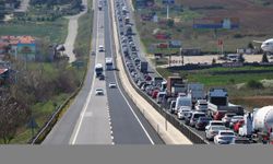 Tekirdağ-İstanbul kara yolunda bayram öncesi trafik yoğunluğu arttı