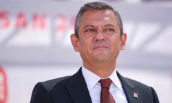 CHP Genel Başkanı Özel, Babalar Günü'nü kutladı