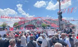 Binlerce emekli Tandoğan Meydanı'nda