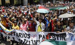 Venezuela'da yüzlerce öğrenci Filistin'e destek için yürüdü