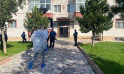 Kayseri'de komşu kavgası: Baba ile oğlu yaralandı