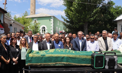 DEM Parti Eş Genel Başkanı Bakırhan'ın annesinin cenazesi toprağa verildi