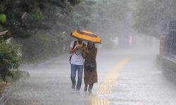 17 il için gök gürültülü sağanak yağış uyarısı: İstanbul için tarih verildi