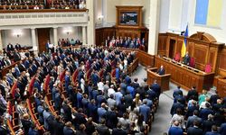 Ukrayna'da 3 bakan istifa mektuplarını parlamentoya sundu