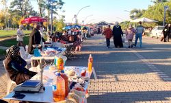 Manisalılar taze, organik ve ucuz ürünler için Ortaköy’de üretici pazarına akın etti