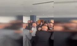 Belediyesi meclisine giren bir grup, CHP'li üyelere saldırdı