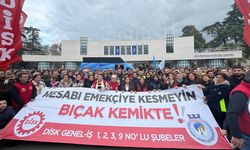 İzmir Büyükşehir Belediyesi'nin İller Bankası alacağının kesilmesinden sonra belediye işçileri iş bıraktı