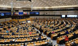 Avrupa Parlamentosu: Türkiye'nin AB üyelik süreci 'demokratik gerileme' nedeniyle süresiz olarak dondu
