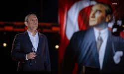 CHP'nin İzmir mitinginde Özgür Özel: Terörsüz ve demokratik bir Türkiye komisyonu kurulmalıdır
