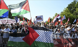 Berlin'de Filistin'e destek gösterisi