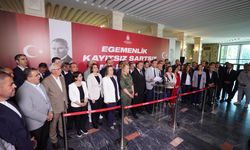 CHP’li belediye başkanları Ekrem İmamoğlu ve arkadaşlarına destek için Saraçhane’de buluştu