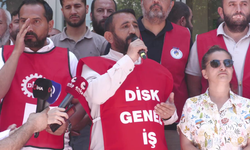 İzmir'de grev yapan işçiler: Bu bir ücret meselesi değil; emeğin onur meselesidir