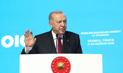 Cumhurbaşkanı Erdoğan: 2 milyarlık İslam aleminin tek başına bir kutup haline gelmesi şart