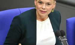 Julia Klöckner: Artık Almanya'nın ilk kadın cumhurbaşkanının zamanı geldi