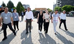 Özgür Özel, YKS sınavında Ferdi Zeyrek'in kızı Nehir Zeyrek'i yalnız bırakmadı