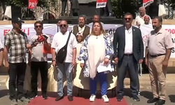 Kadıköy'de eylem yapan emekliler: Ya geçim ya seçim, yönetemiyorsanız yönetecekler gelsin