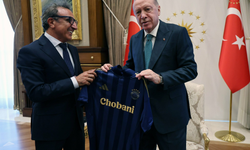 Cumhurbaşkanı Erdoğan, Fenerbahçe'nin yeni sponsoru Chobani'nin kurucusu Hamdi Ulukaya'yı kabul etti