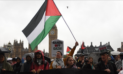 Londra'da Filistin'e destek yürüyüşünde 55 gözaltı