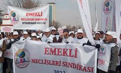 Emekli Meclisleri Sendikası: AKP'li vekillerin kahkahaları, emeklilere karşı da büyük bir saygısızlık örneği