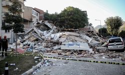 Sındırgı depreminde yıkılan bina için iddia: 'Pide salonu döneminde kolon kesildi'