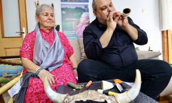Müzik öğretmeni, ev atıklarından çalgı yapıyor