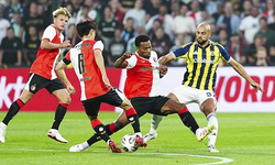 Şampiyonlar Ligi eleme turu ilk maçında Fenerbahçe deplasmanda Feyenoord'a 2-1 mağlup oldu