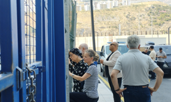 Murat Çalık yeniden cezaevine sevk edildi, oğlunu göremeyen anne Gülümser Çalık fenalık geçirdi
