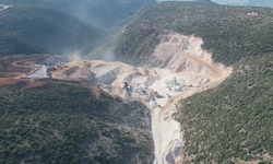 Hatay'da mahkeme kararına rağmen çalışan taş ocaklarının etrafındaki orman yangını tartışma yarattı