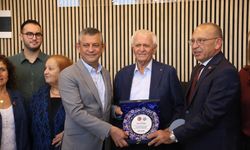 Özgür Özel: İstanbul’daki binamızdan nihayet polis çekildi, 24 Eylül’de de kayyım belasından kurtulacağız