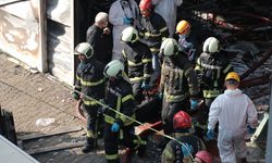 Kocaeli'deki fabrika yangınında hayatını kaybeden 6 işçinin cenazesi enkazdan çıkarıldı