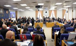 DEM Partili Tiryaki: Kayyumlar için yeni bir görev uzatma süresi imzalamayın