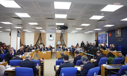 2026 bütçesi Plan ve Bütçe Komisyonu'nda Akça: Artık 90'ların çizgi filmleri yeni çetelere isim vermek için yetmiyor