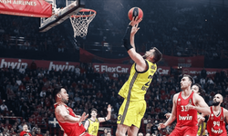 Olympiakos-Fenerbahçe Beko maçı ertelendi: Salonun çatısı aktı