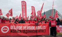 DİSK'in Ankara'ya başlattığı "gelirde ve vergide adalet" yürüyüşü Bursa'ya ulaştı