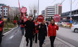 DİSK'in Ankara yürüyüşü Eskişehir'de devam ediyor