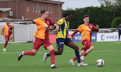 Turkcell Kadın Futbol Süper Ligi'ndeki derbide Fenerbahçe, yarın Galatasaray'ı ağırlayacak