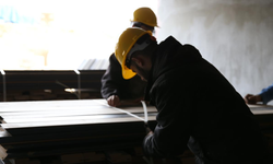 Bazı mesleklerde mesleki yeterlilik belgesi olmayanlar 12 ay sonra çalıştırılamayacak