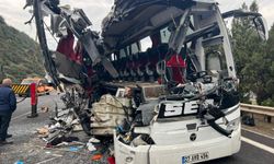 Osmaniye'de yolcu otobüsünün tıra çarptığı kazada 7 kişi öldü, 11 kişi yaralandı