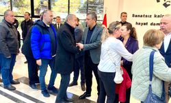 CHP Genel Başkanı Özel, Durbay ailesiyle taziyeleri kabul ediyor