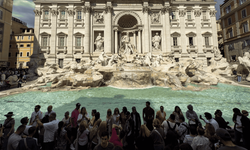 Roma’nın ünlü Trevi Çeşmesi artık turistler için ücretli olacak