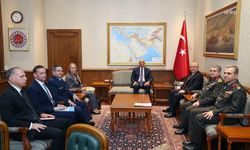 CHP'li Namık Tan'dan Güler-Barrack görüşmesindeki oturma düzenine tepki